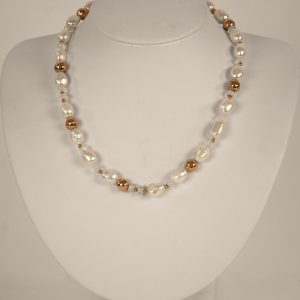 Beaded pearl necklace